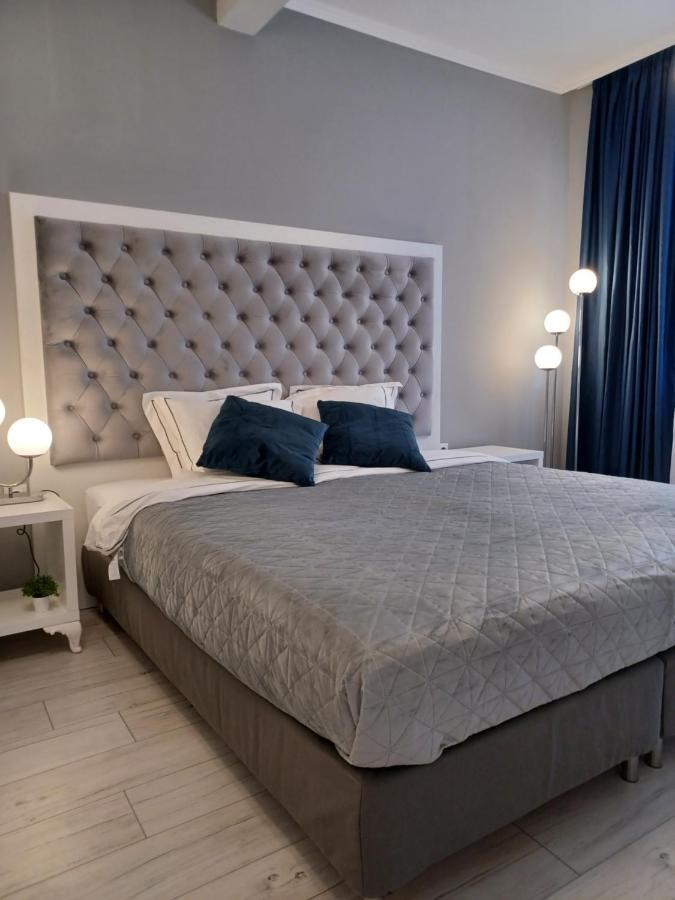 Tara Deluxe Apartment Varna ภายนอก รูปภาพ